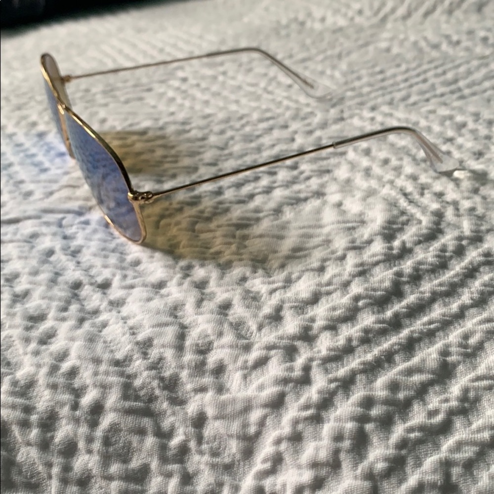 Ray Ban blue and gold lens sunglasses! - Picture 2 of 4